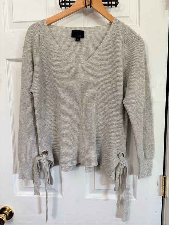 Lumiere Sweaters - Light Gray V-Neck Tie-Hem Sweater